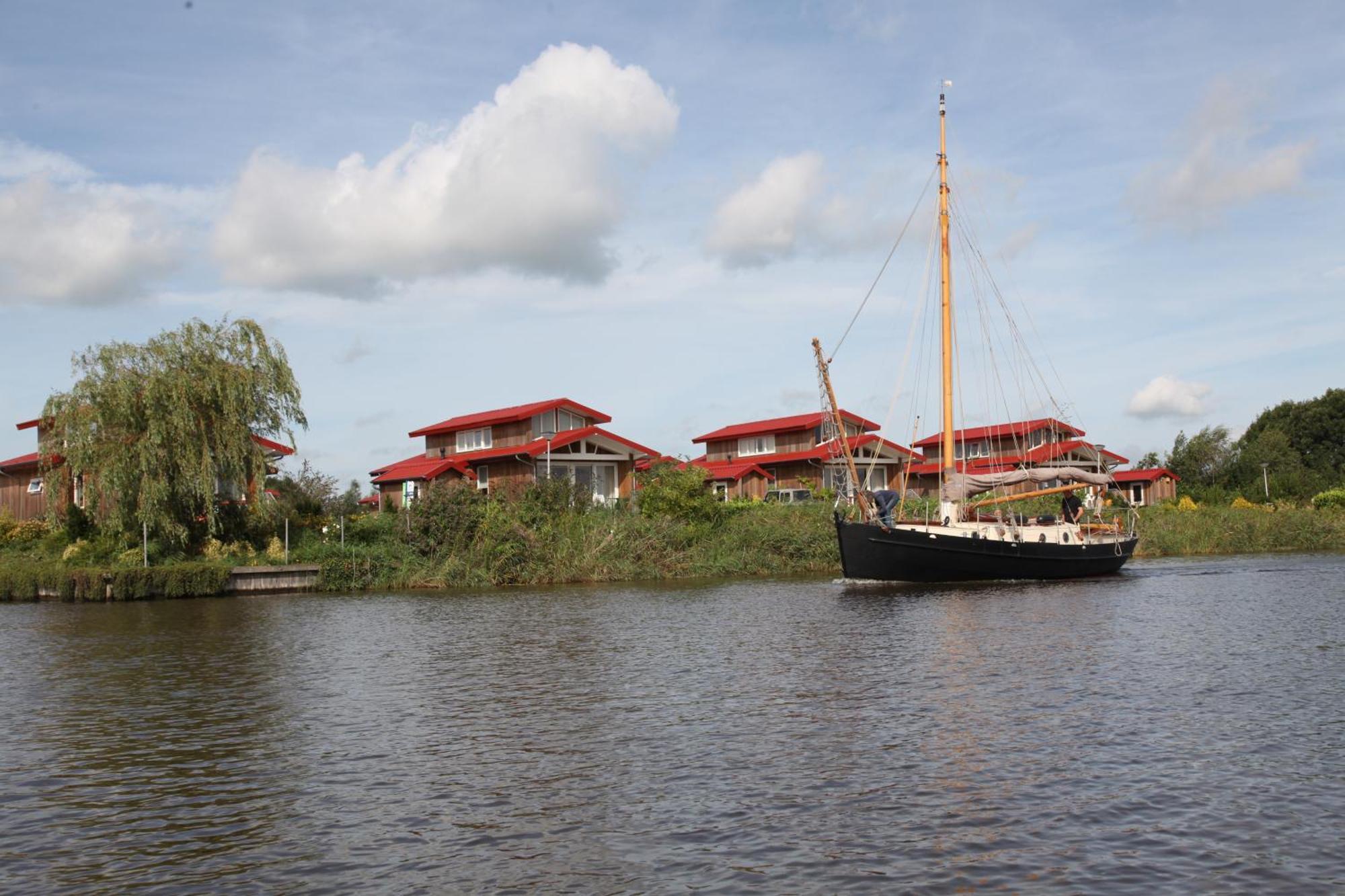 Summio Waterpark Zwartkruis Hotel Noordbergum Buitenkant foto